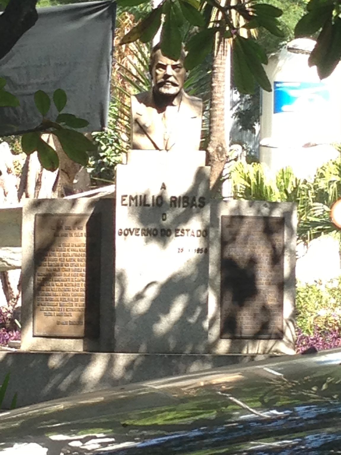 Emilio Ribas' bust (2).JPG